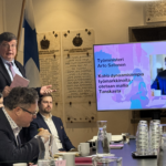 Työministeri Arto Satonen